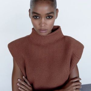 Shoulder pad knit tank top